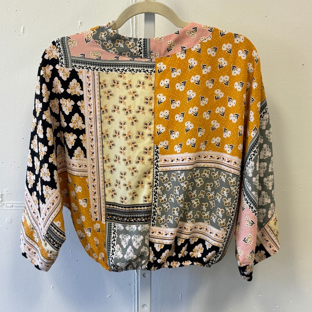 Forever 21 Floral Patchwork Boho Surplice Wrap Top Blouse Small Kimono Sleeve - Picture 2 of 15